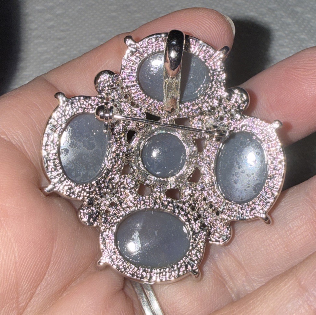 Vintage glass Rhinestone Brooch/ Pendant Gorgeous Blue Stones Silver Setting