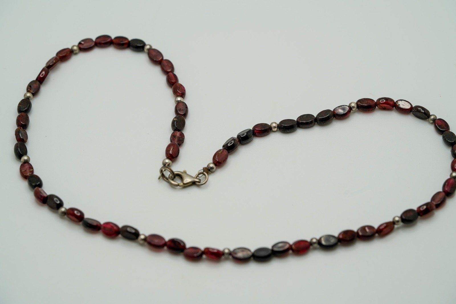 Vintage Boho Sterling Silver Garnet Bead Necklace 18″ x 5mm JB39
