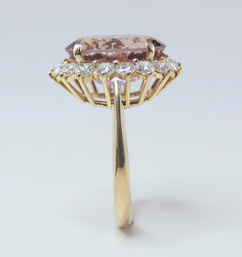 Vintage 18k Gold Lady’s 17 Stone Pink Tourmaline Diamond 6.65ctw Ring Size 5.75