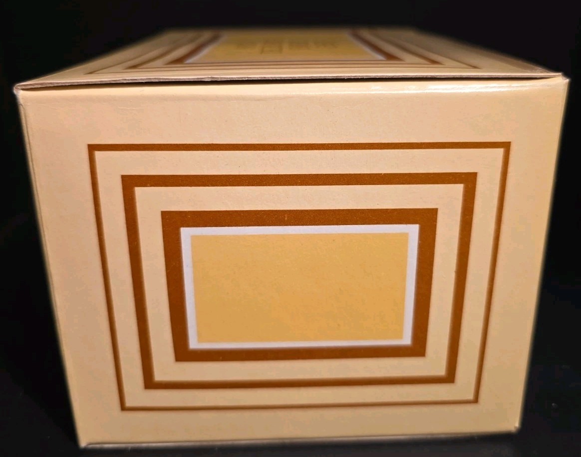 AVON 1978 Decorator’s Jewelry Chest (New In Box)