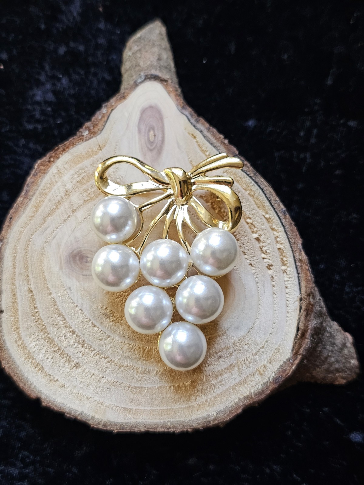 Vtg Lot 3 Brooch Grape Bunch Vine Clusters Imitation Pearl Gold Tone Fruit Pin