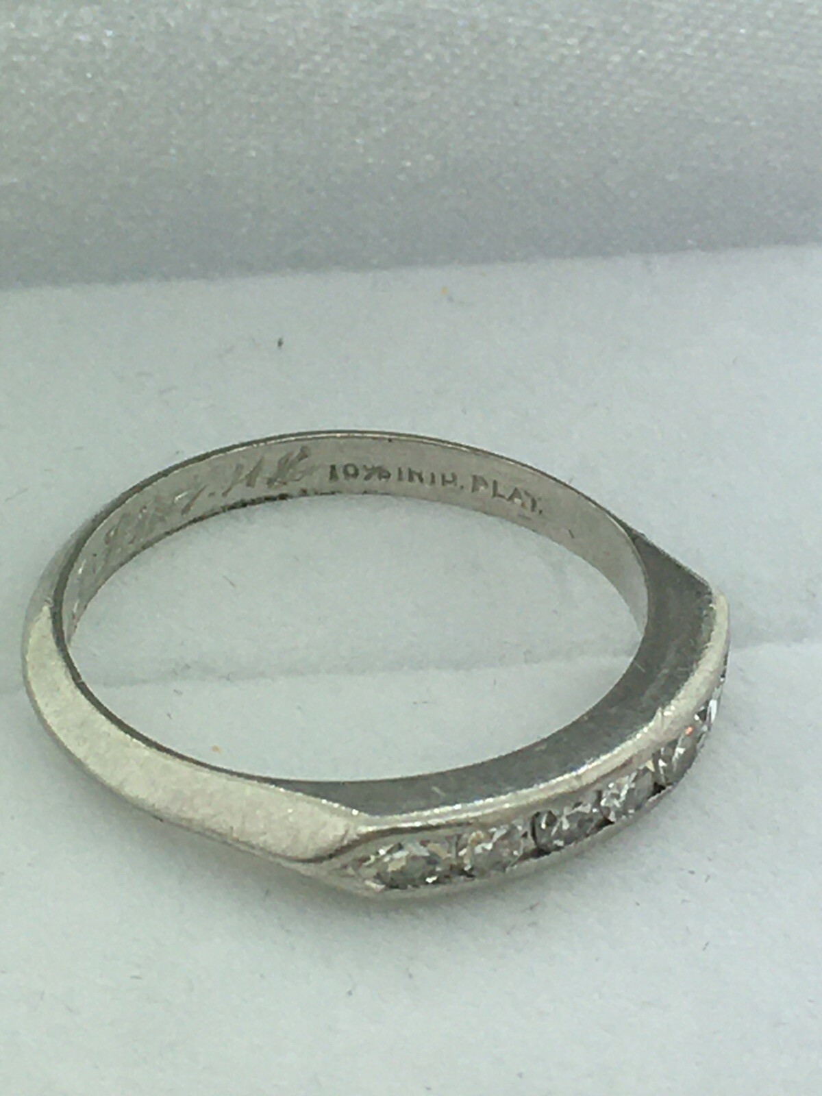 Art Deco (ca. 1948) 90% Platinum 7 Diamond Channel Set Band (Sz 5 1/4; .28ct+/-)