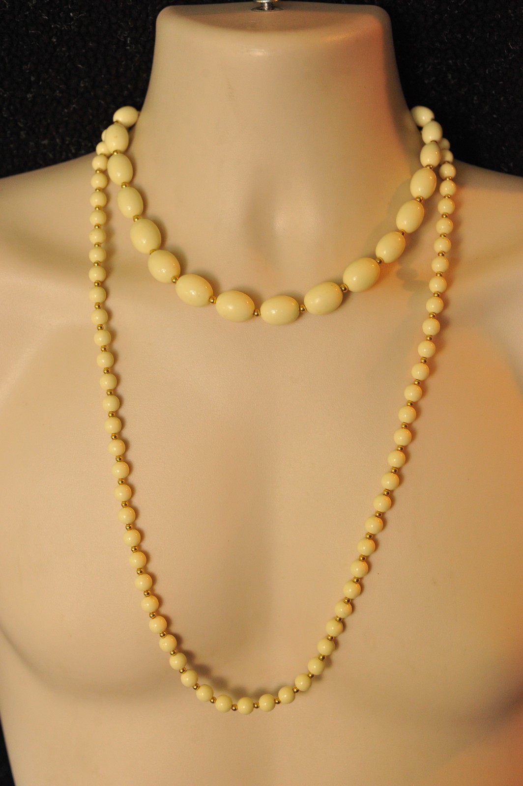 Necklace Monet signed LOT cream ivory gold tone bead beaded ZD19