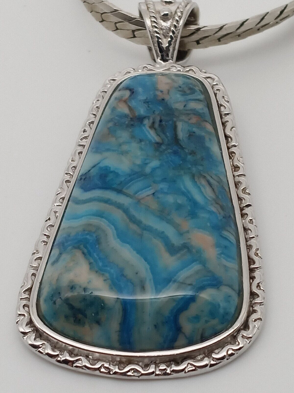Napier Blue Stone Pendant Herringbone Chain Necklace Silver Tone Metal Shiny!