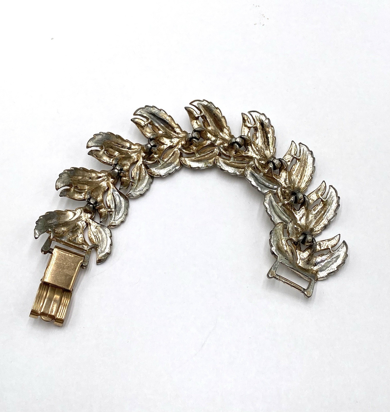 Vintage Bracelet Leaves Linked White Enamel Finish Estate 6.5” Flaw