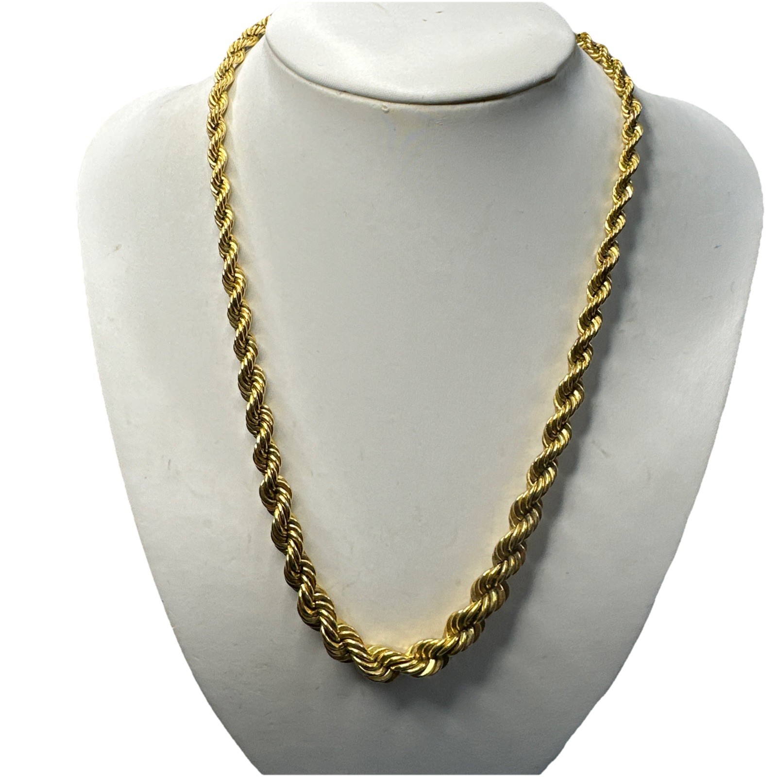 Graduated Rope Necklace Monet Gold Vintage 18in Hearty Work Play Casual Business
