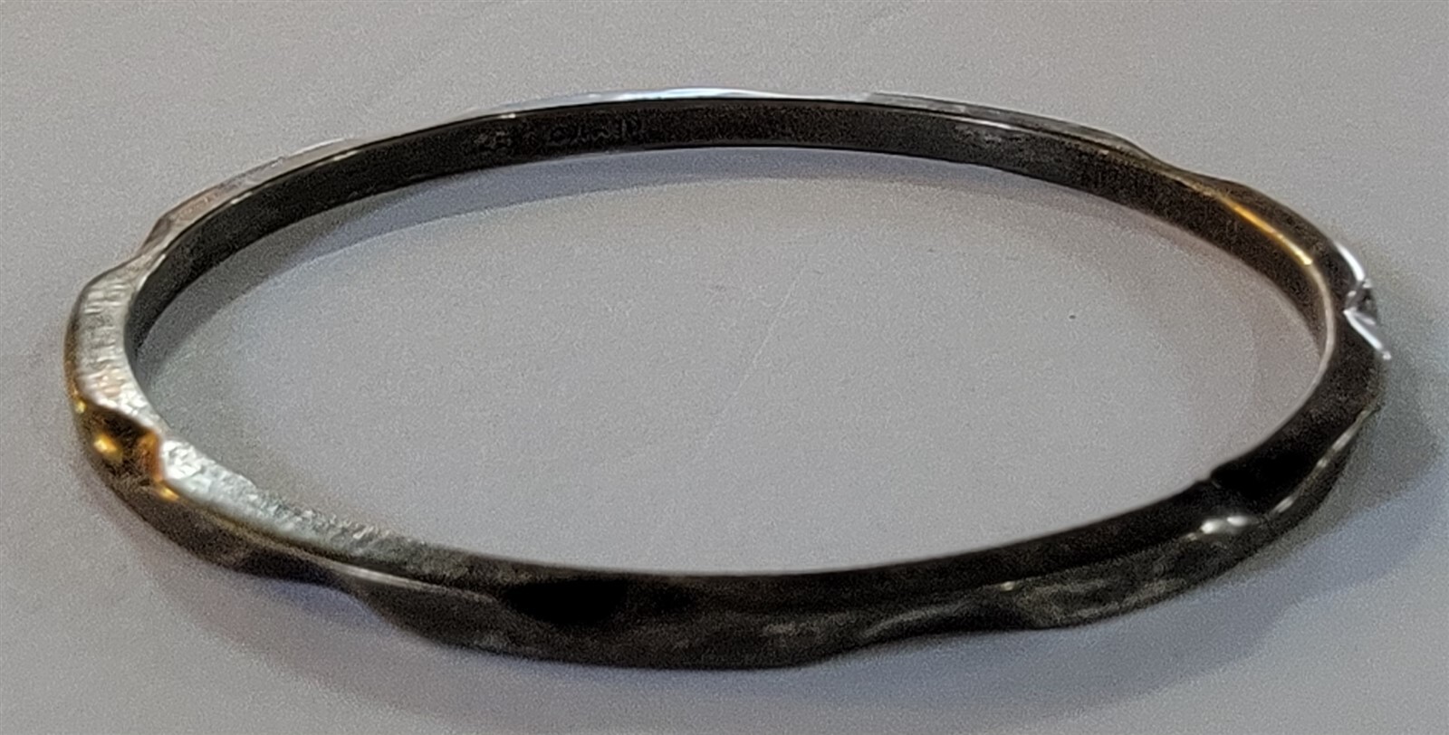 Vintage Beautiful Sterling Silver 925 Mexico Bangle Bracelet Tarnished