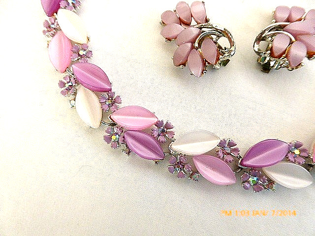 RARE LISNER LAVENDER MOONGLOW THERMOSET ENAMEL RHINESTONE NECKLACE EARRINGS