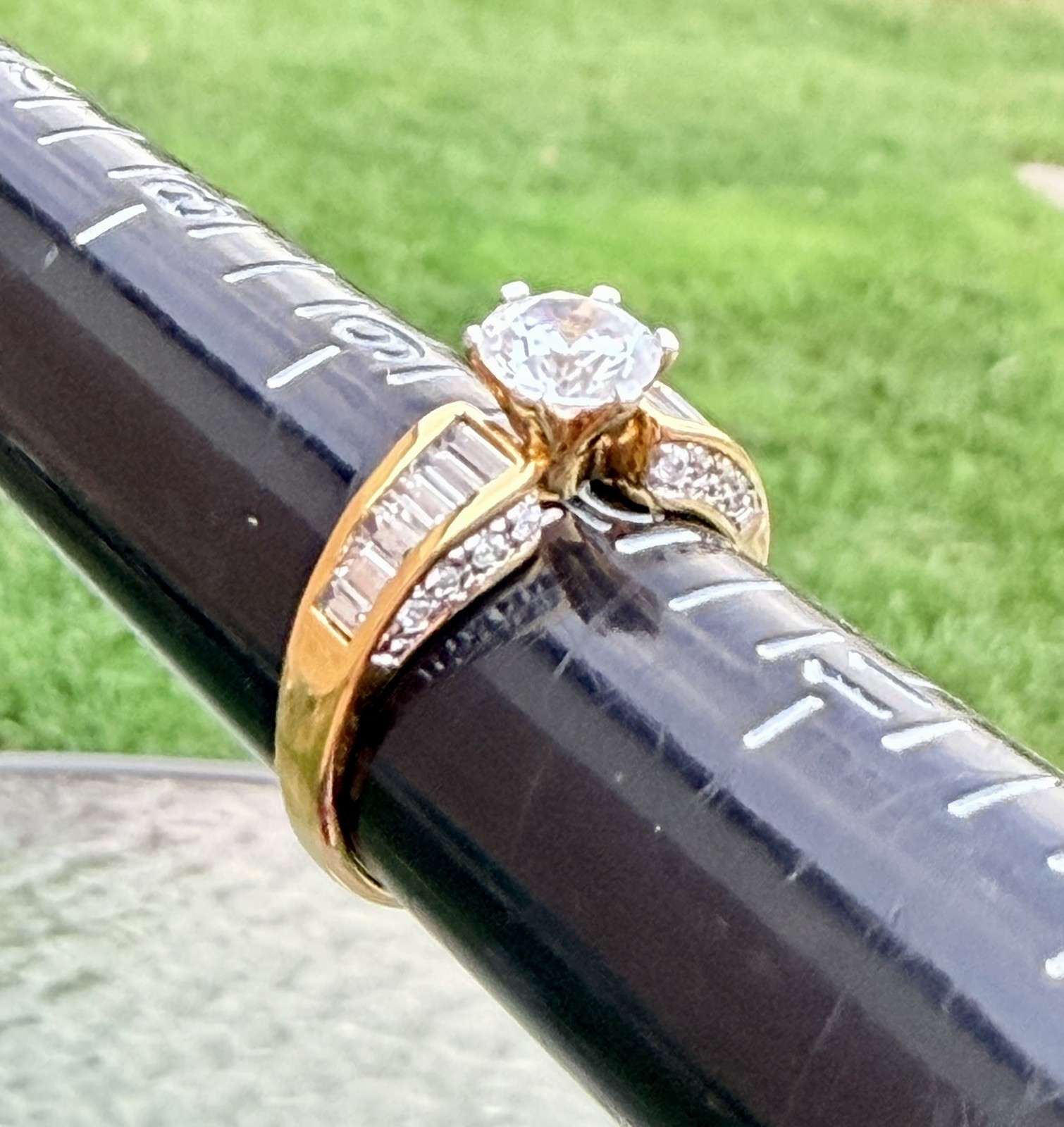 Vtg 925 CZ Sterling Gold Wash Right Hand Solitaire Engagement Ring Travel Ring