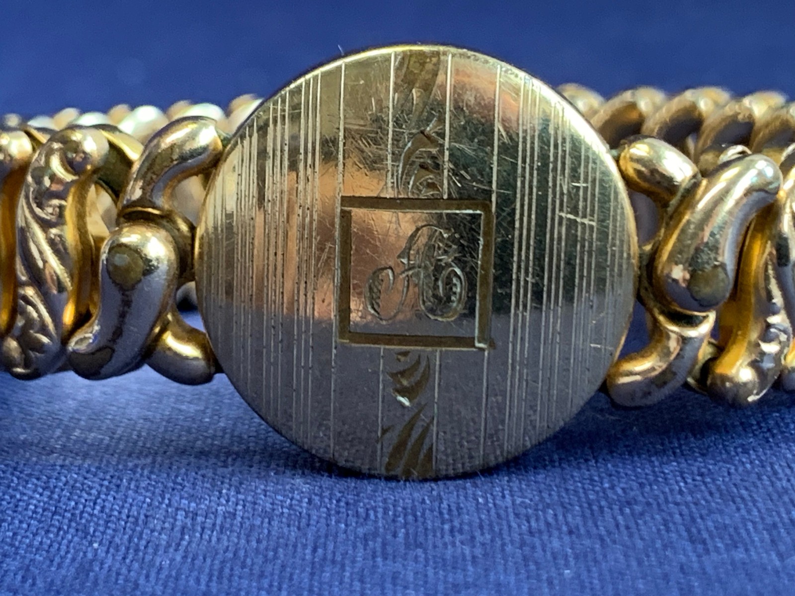 Vtg American Queen Sweetheart Bracelet 5-8.5″ Stretch Band Pitman & Keeler