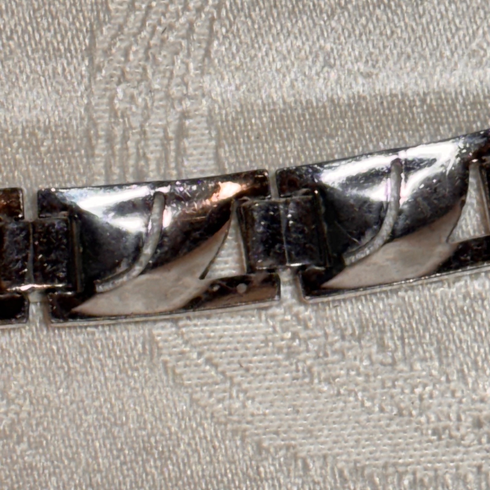 BRACELET rhinestone silvertone metal vintage fold over clasp safety chain