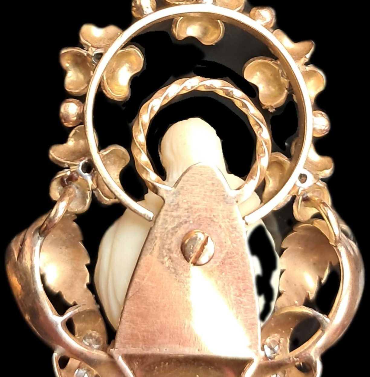 Antique Art Nouveau 18K Gold Virgin Mary Pendant Rose Cut Diamonds c1900