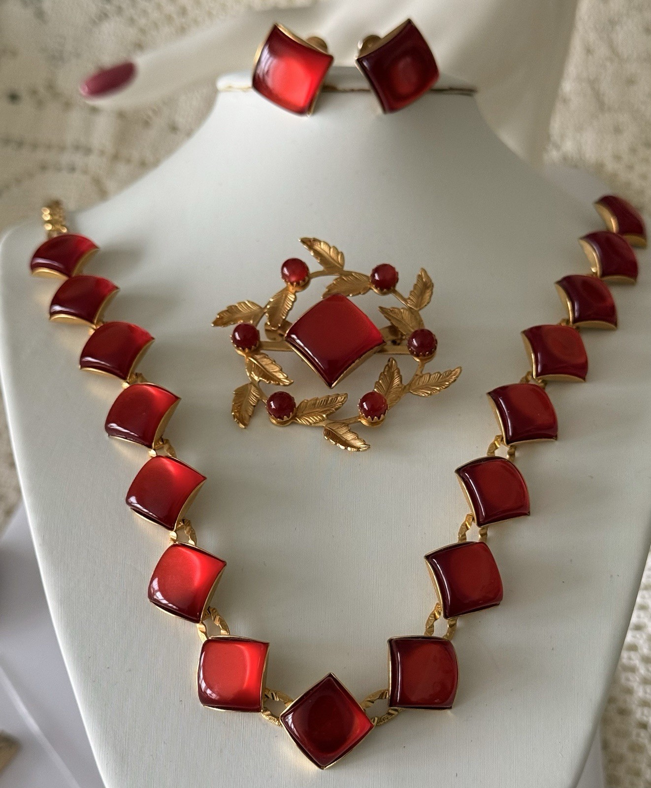Vintage Fire Red Theromset Necklace Earrings and Brooch Set Gold Tone