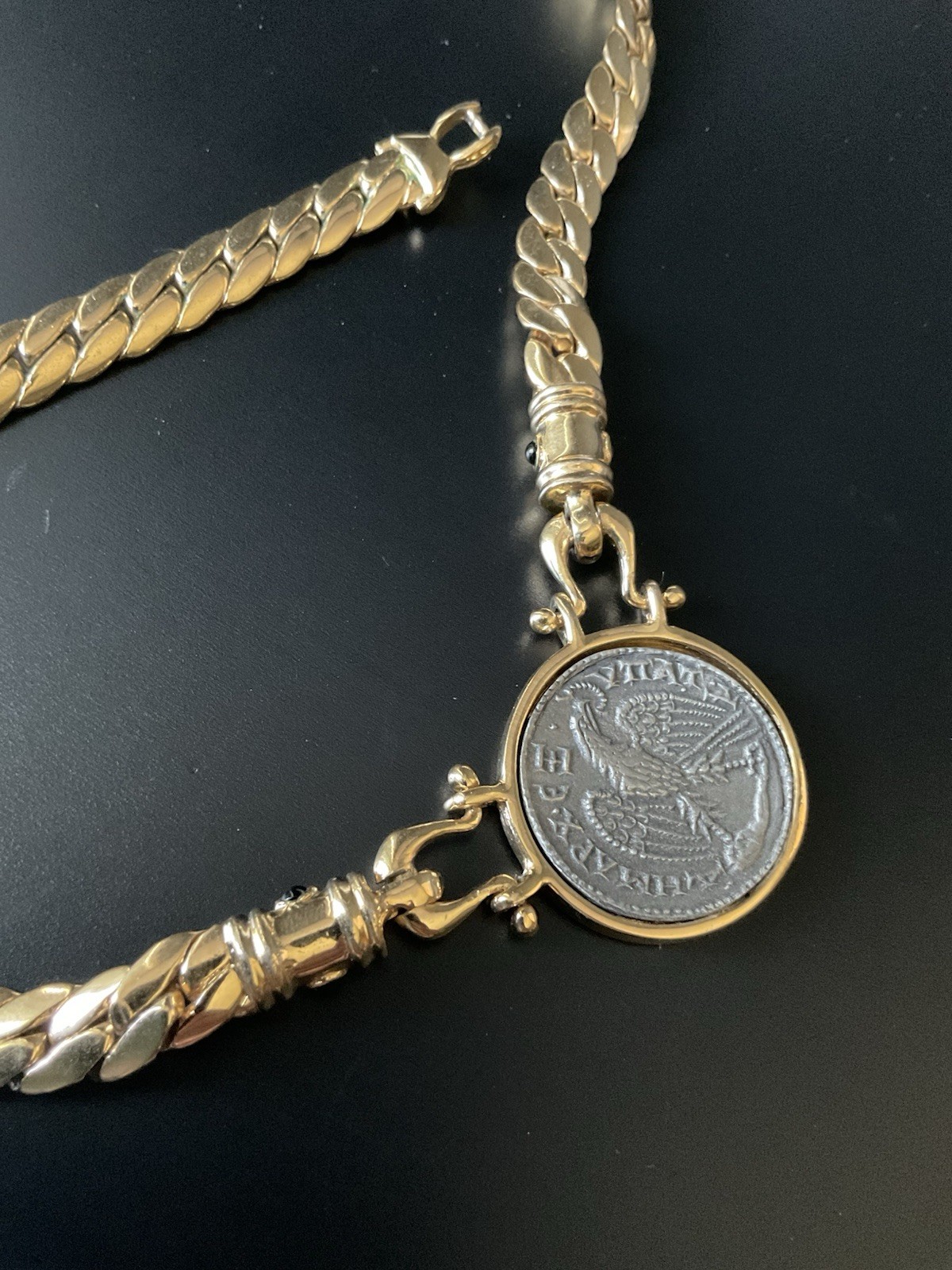 Vintage Gold Tone Faux ROMAN SOLDIER COIN Necklace Chunky Thick Chain 16”
