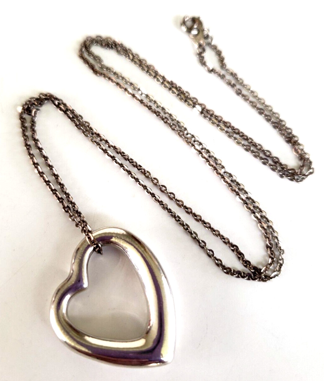 Vintage Open Heart Silver Tone Pendant Necklace 23.5″ Cable Chain
