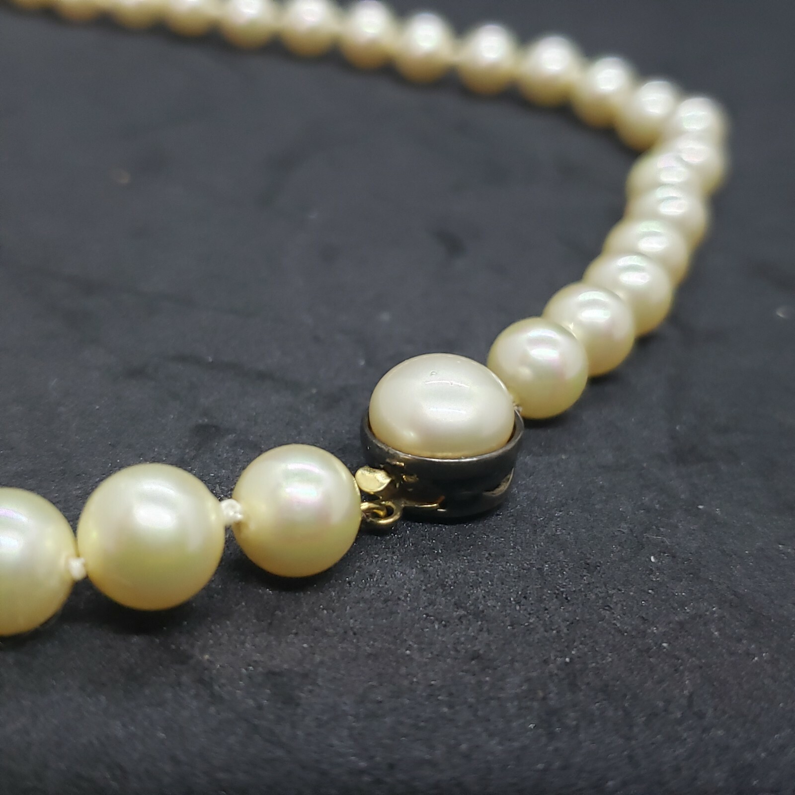 Vintage Faux Pearl Single Strand Necklace Box Tab Clasp Princess Length Classic