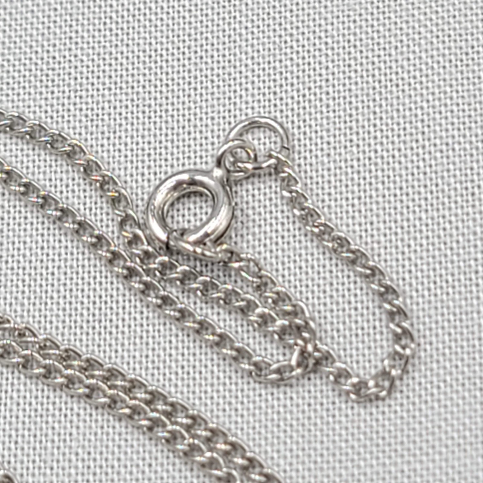 Vintage Childs Flower Pendant Necklace Silver tone 16 in