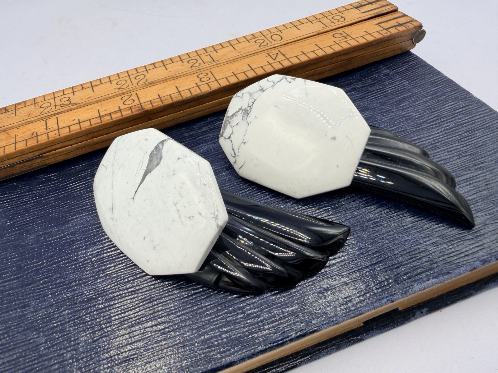 White & Black Gemstone Clip On Earrings 1980s Vintage Carved Wings Ro-Do Saks JN