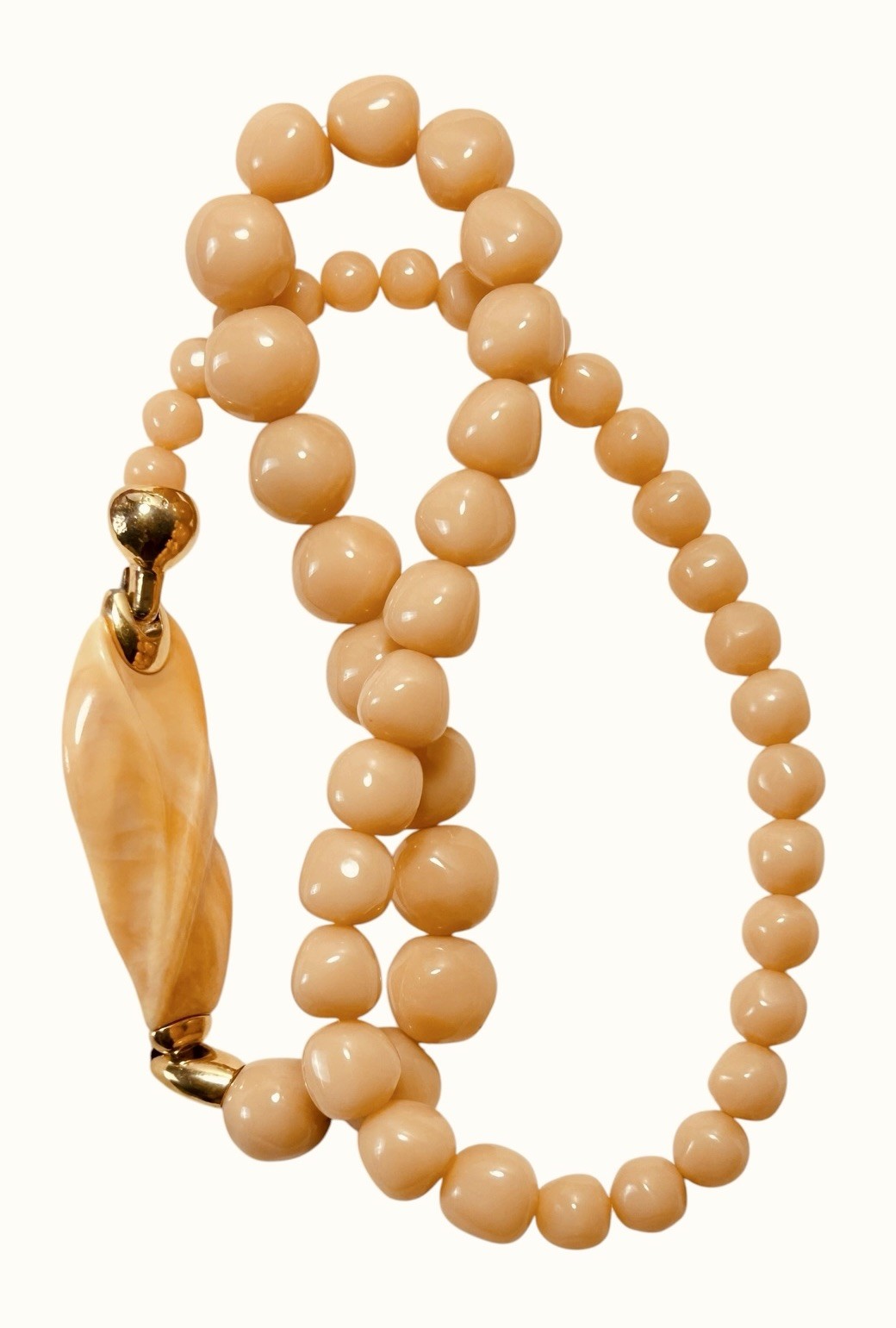 Trifari Necklace Kunio Matsumoto Peach Blush Graduated Lucite Beads 70s Chunky