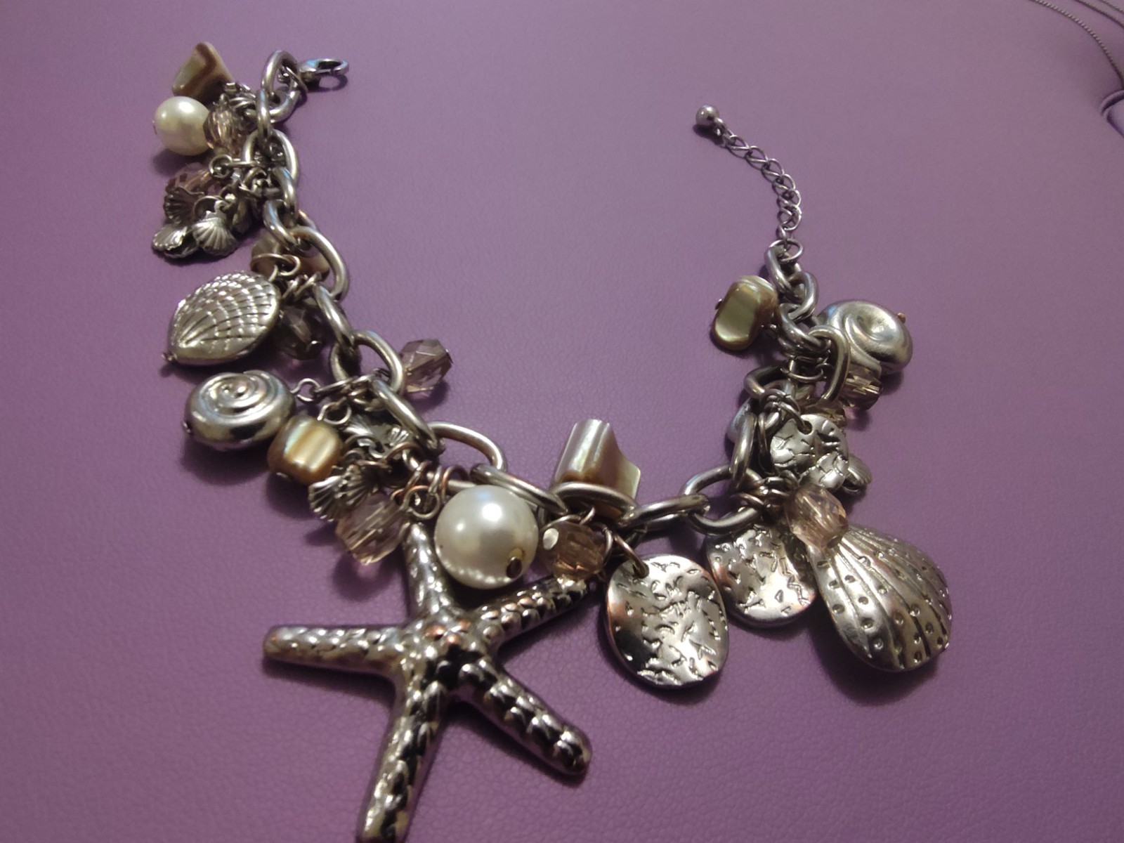 Vintage Charm Bracelet Sea Shells Starfish Silver tone, faux pearl danglers 9″