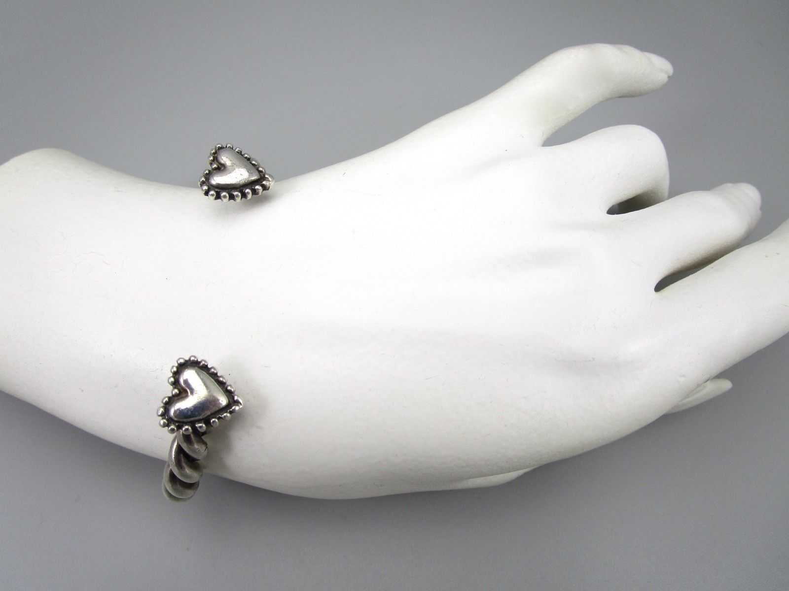 WONDERFUL DIAN MALOUF STERLING SILVER HEART STACK BRACELET 32 GRAMS