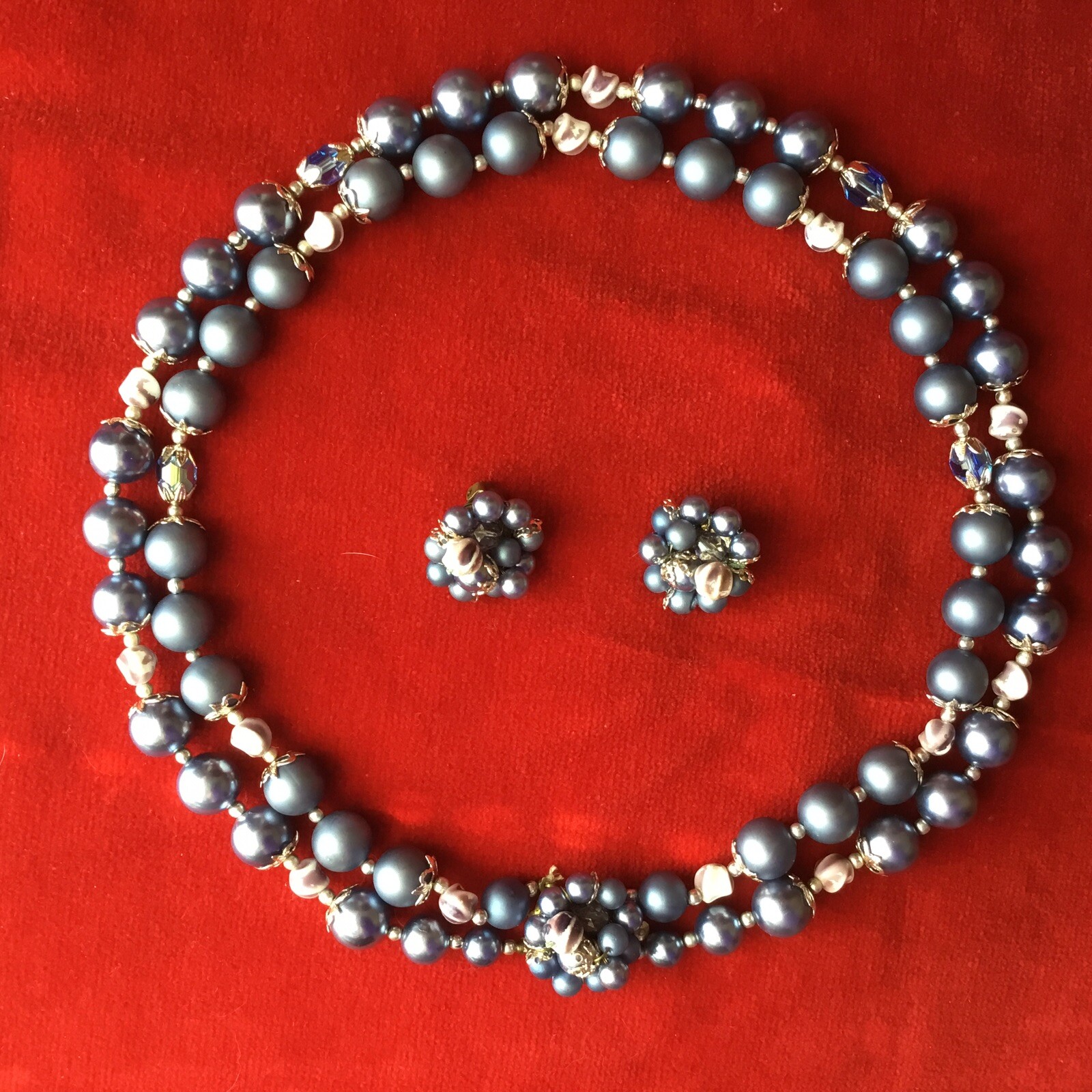 VINTAGE COSTUME JEWELRY FAUX PEARL BEADED 20” LONG NECKLACE AND CLIP ON EARRINGS