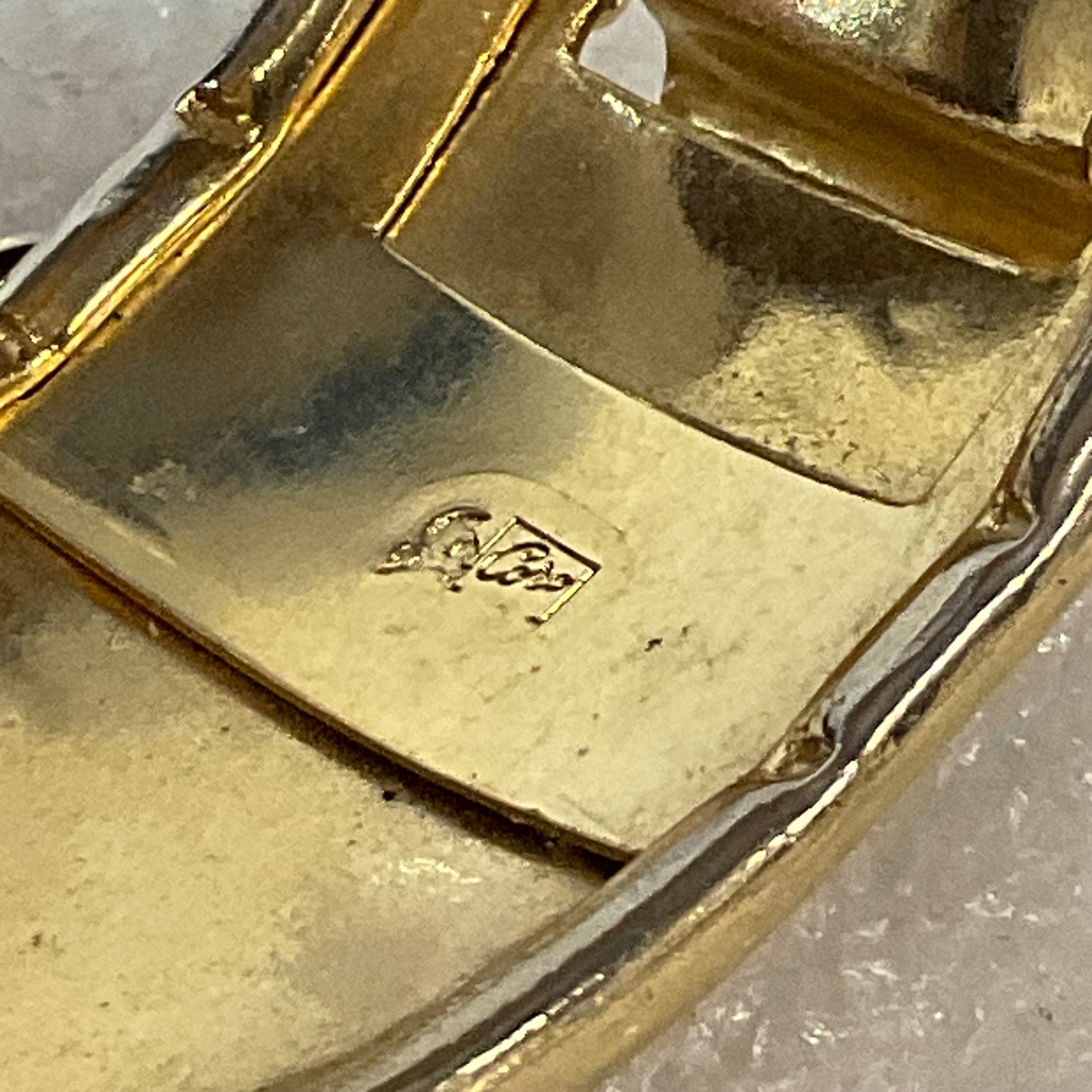 Vintage Coro Gold Tone Hinged Bangle Bracelet 7.25in Floral Engraved SafetyChain