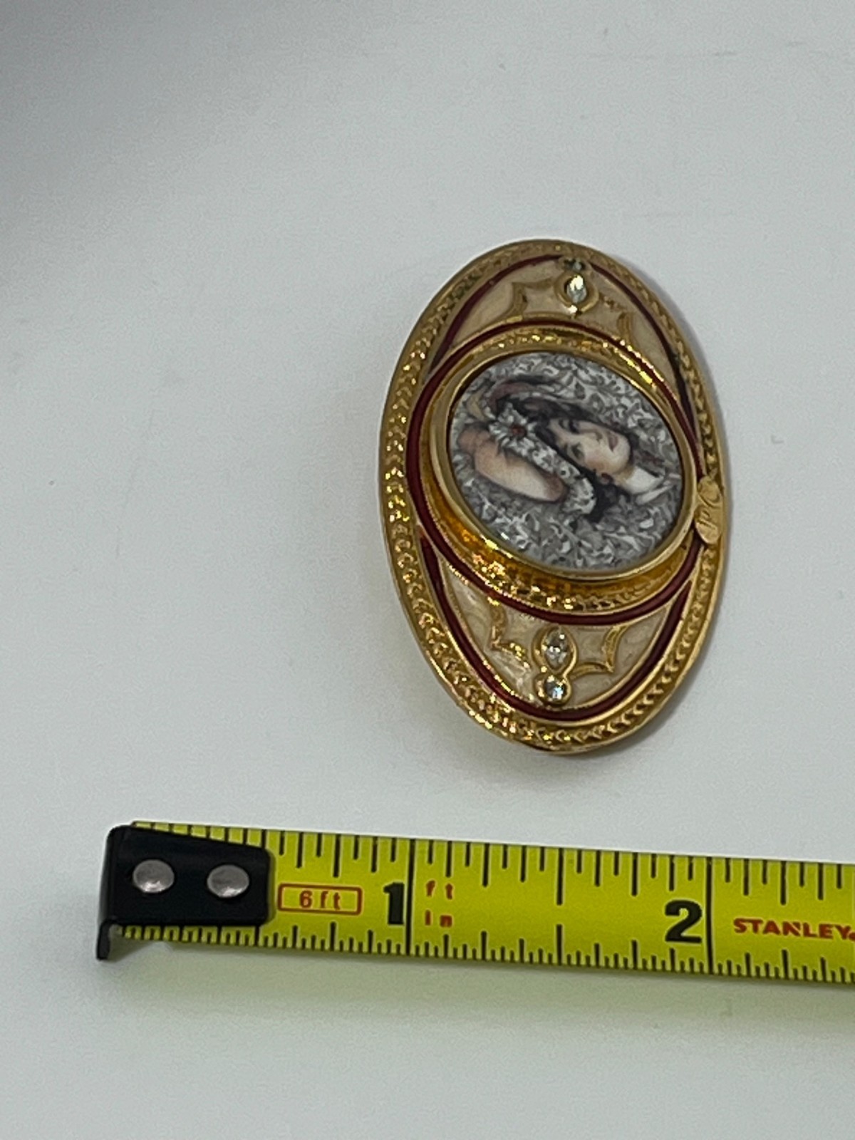 Vintage Art Deco Style Portrait Brooch Gold Tone Enamel Oval Pin Victorian Woman
