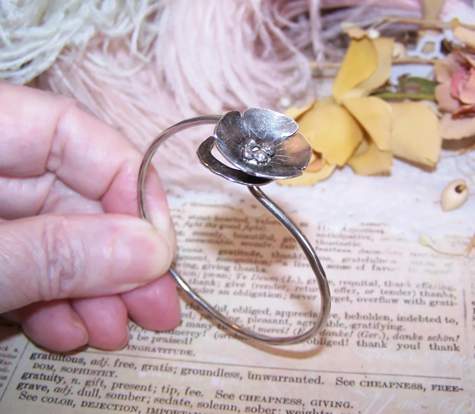 JB Sterling Silver Vintage Bangle Bracelet – Open Flower Top