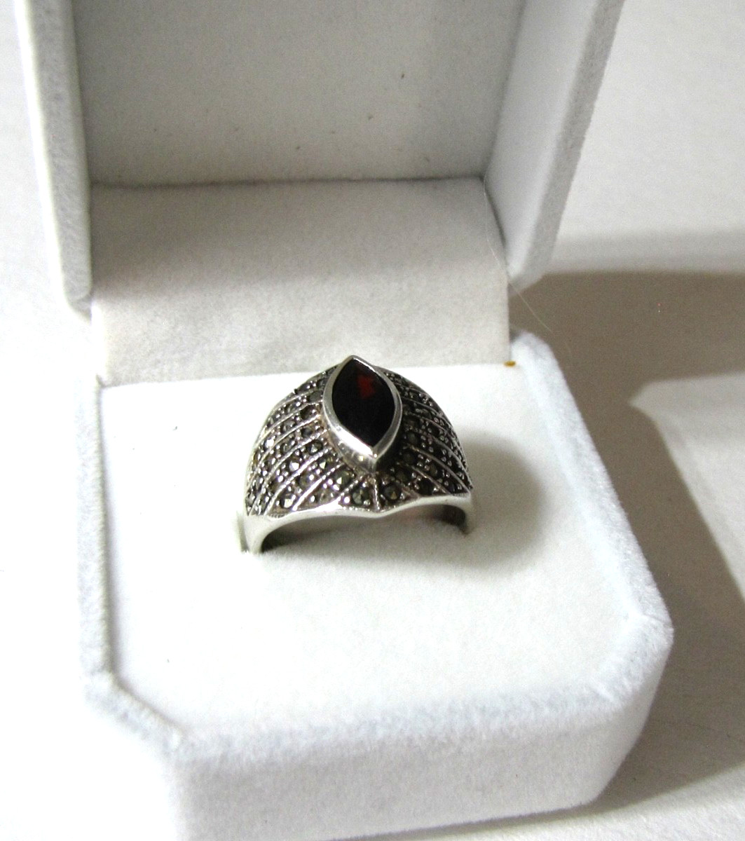 CW Sterling Silver Garnet Marcasite Ring Red Marquise Stone Missing Marcasites