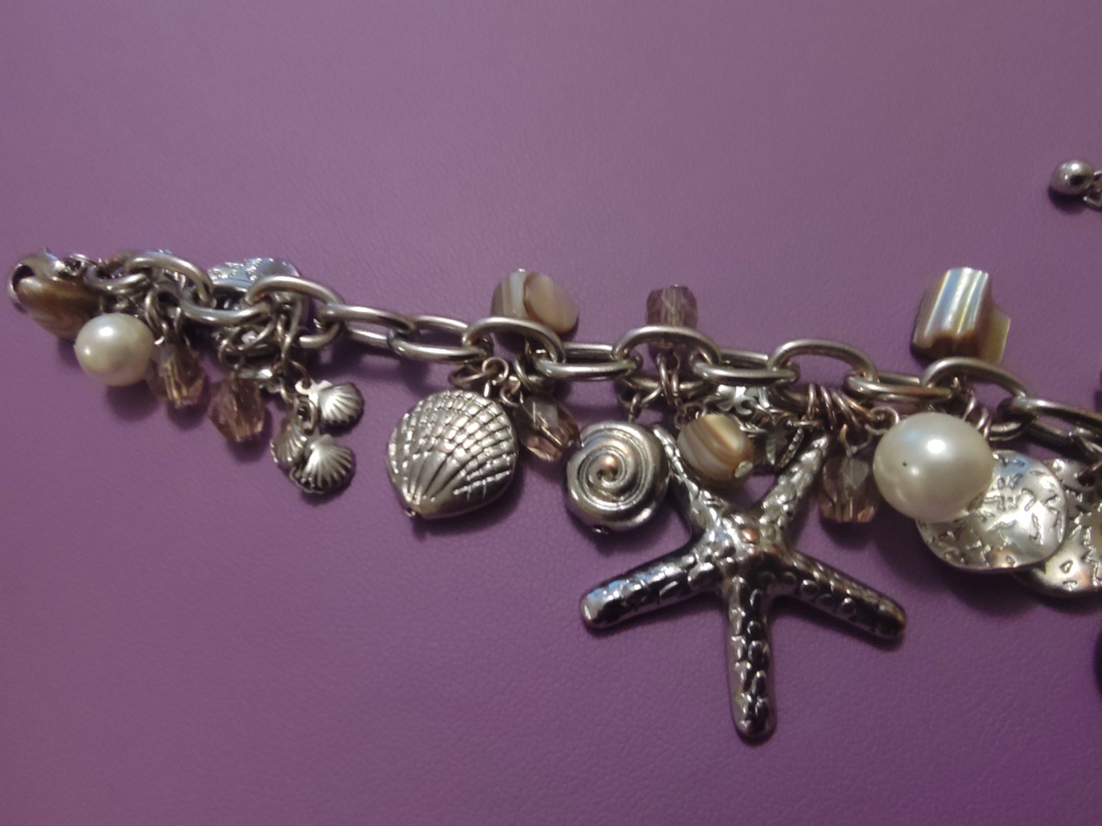 Vintage Charm Bracelet Sea Shells Starfish Silver tone, faux pearl danglers 9″