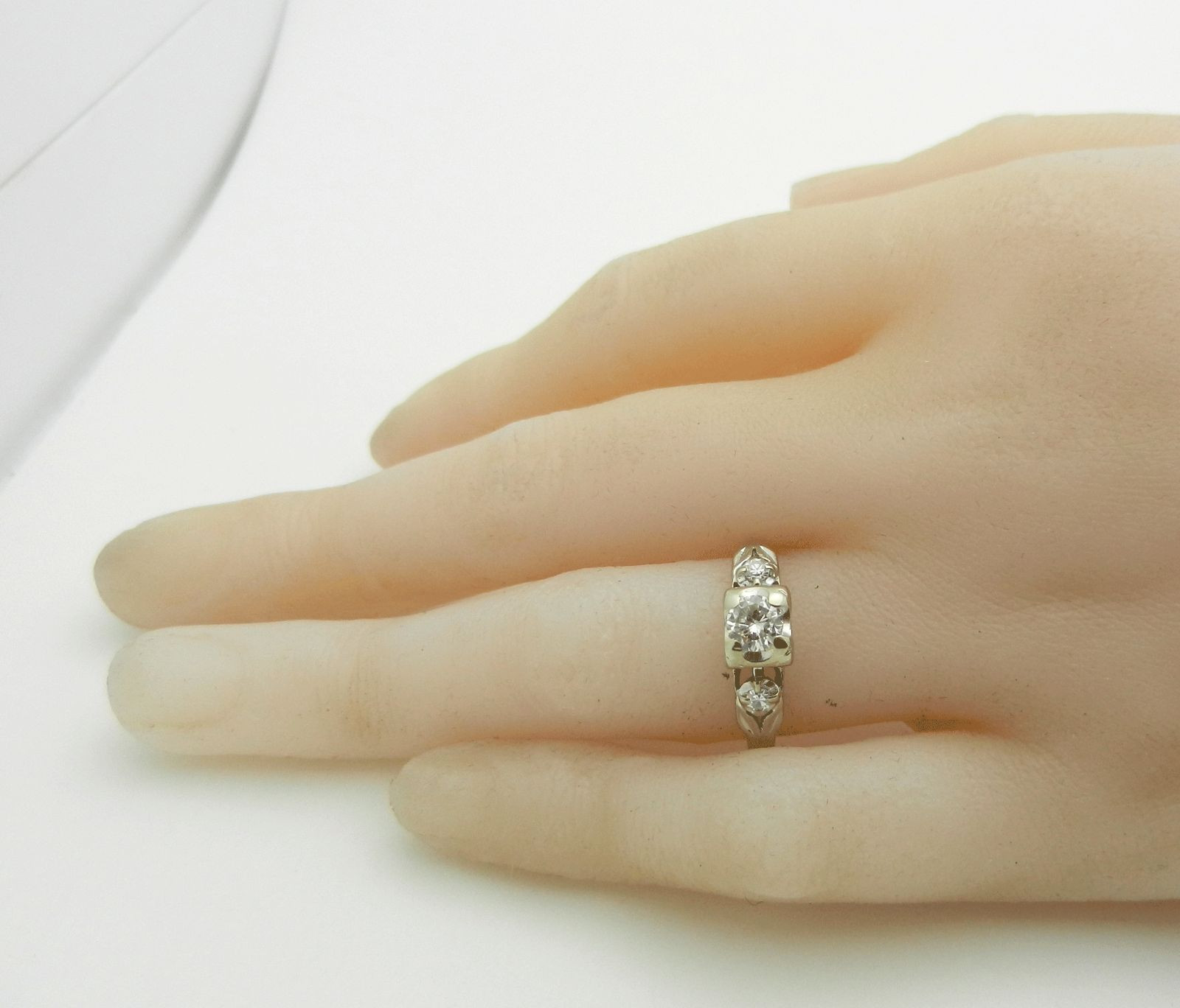 VINTAGE Art Deco solid 14k WHITE GOLD Diamonds Ring size 6