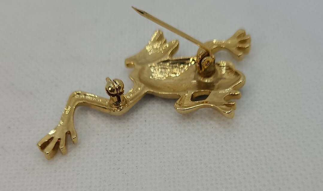 Tree Frog Gold Tone Blue and Green Enamel Pin Brooch Approximately 2-1/4″x1″