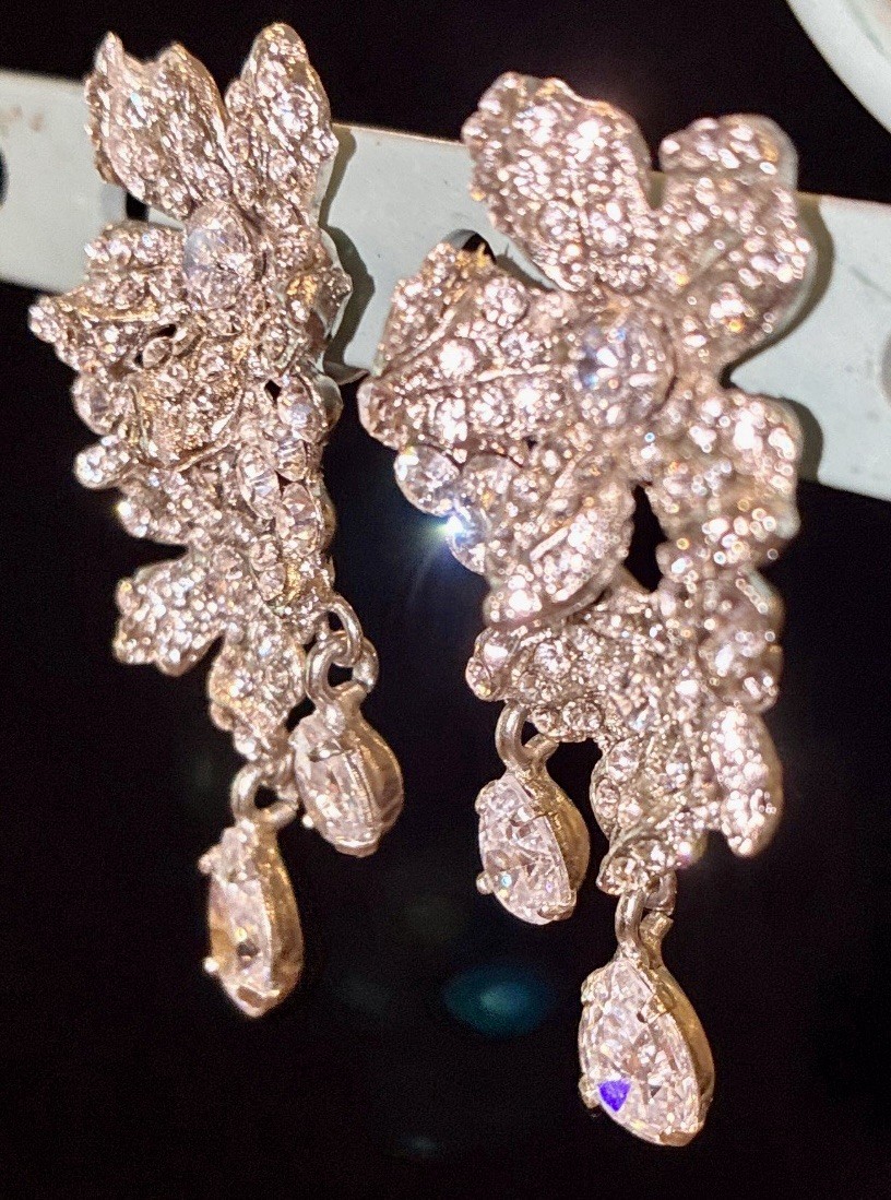 Amazing SIMAN TU Haute Couture Runway Floral Australian Crystal Earrings RARE ~