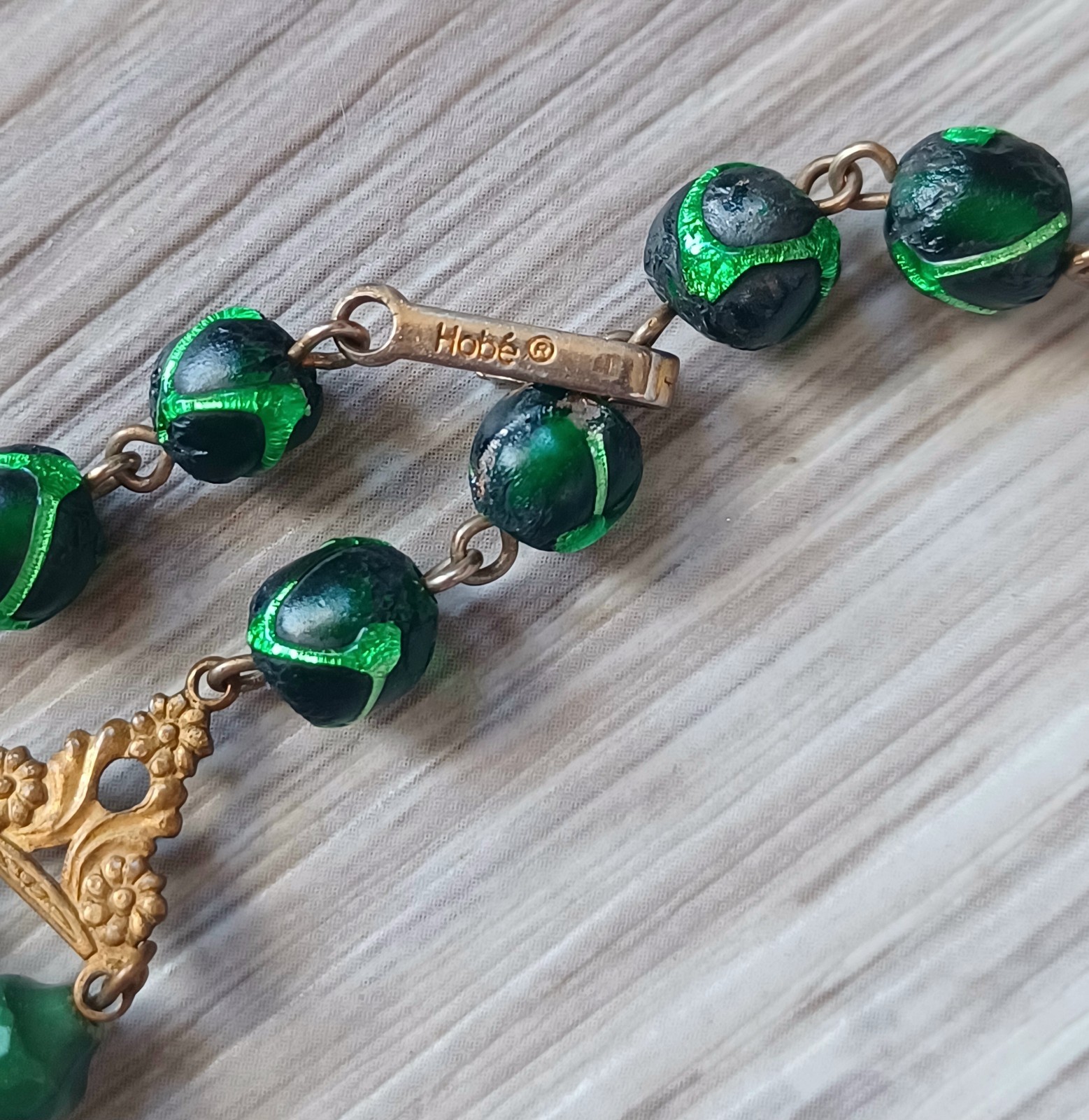 Vintage Hobe Green Glass Foil Bead Brass Swag Bib Necklace