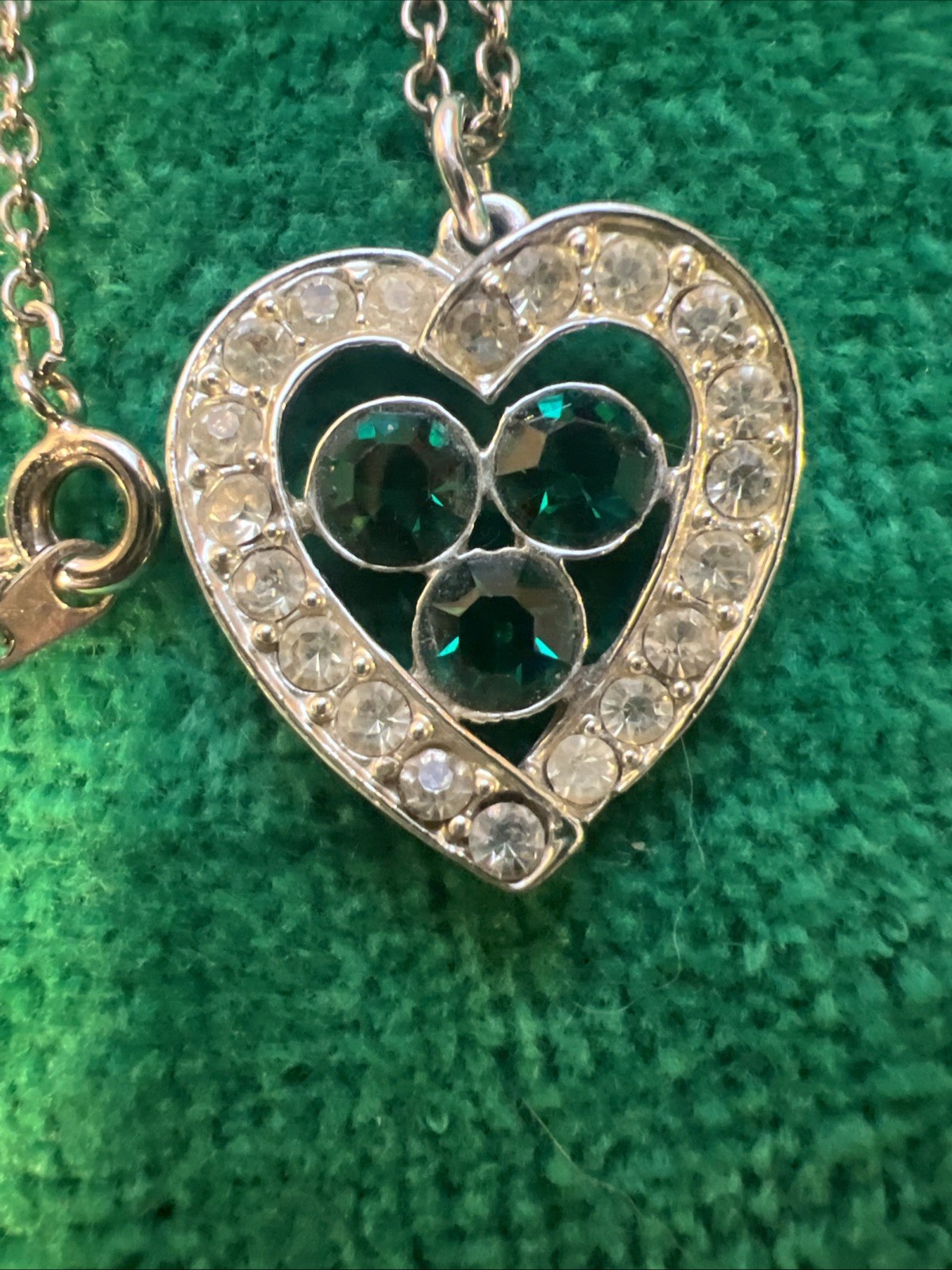 Vtg Sarah Coventry Emerald Crystal Rhinestone Heart Pendant May Bday Necklace