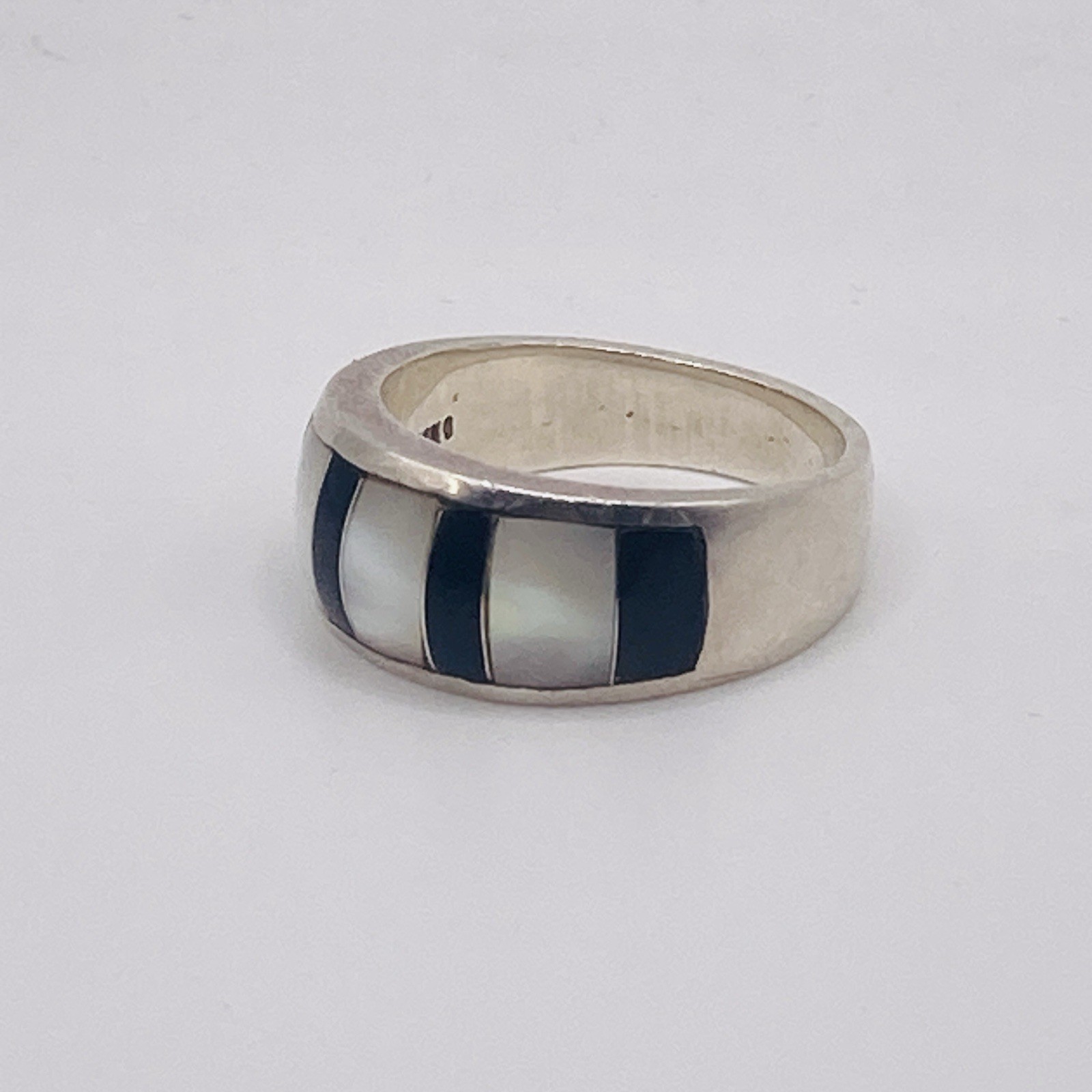 Vintage 925 Sterling Silver Black Onyx Mother Of Pearl Inlay Band Ring Size 10.5