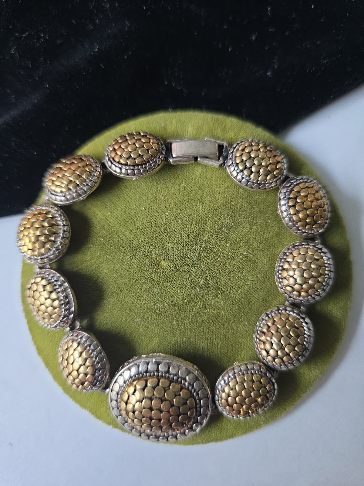 Vintage Gold Silver Textured Pebbled Metal Statements Bracelet 7″ Wrist