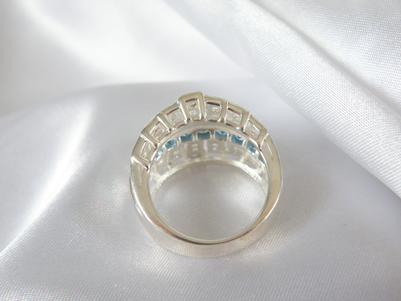 Vintage Sterling Silver 925 Channel Set Natural Heated Blue Topaz Ring Size 6