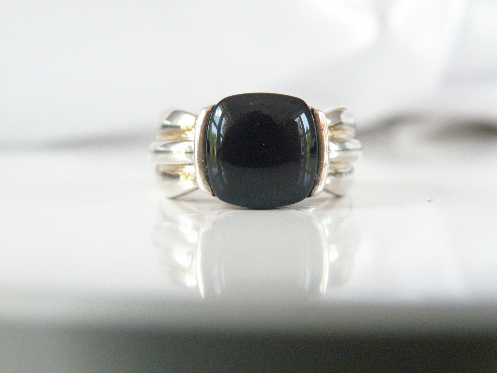 Vintage Sterling Silver 925 Black Onyx Cable Ring Size 7