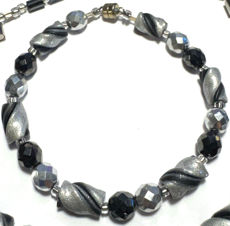 Vintage Jewelry Set Necklace Bracelet Beaded Hematine Silver Twist Faceted 17