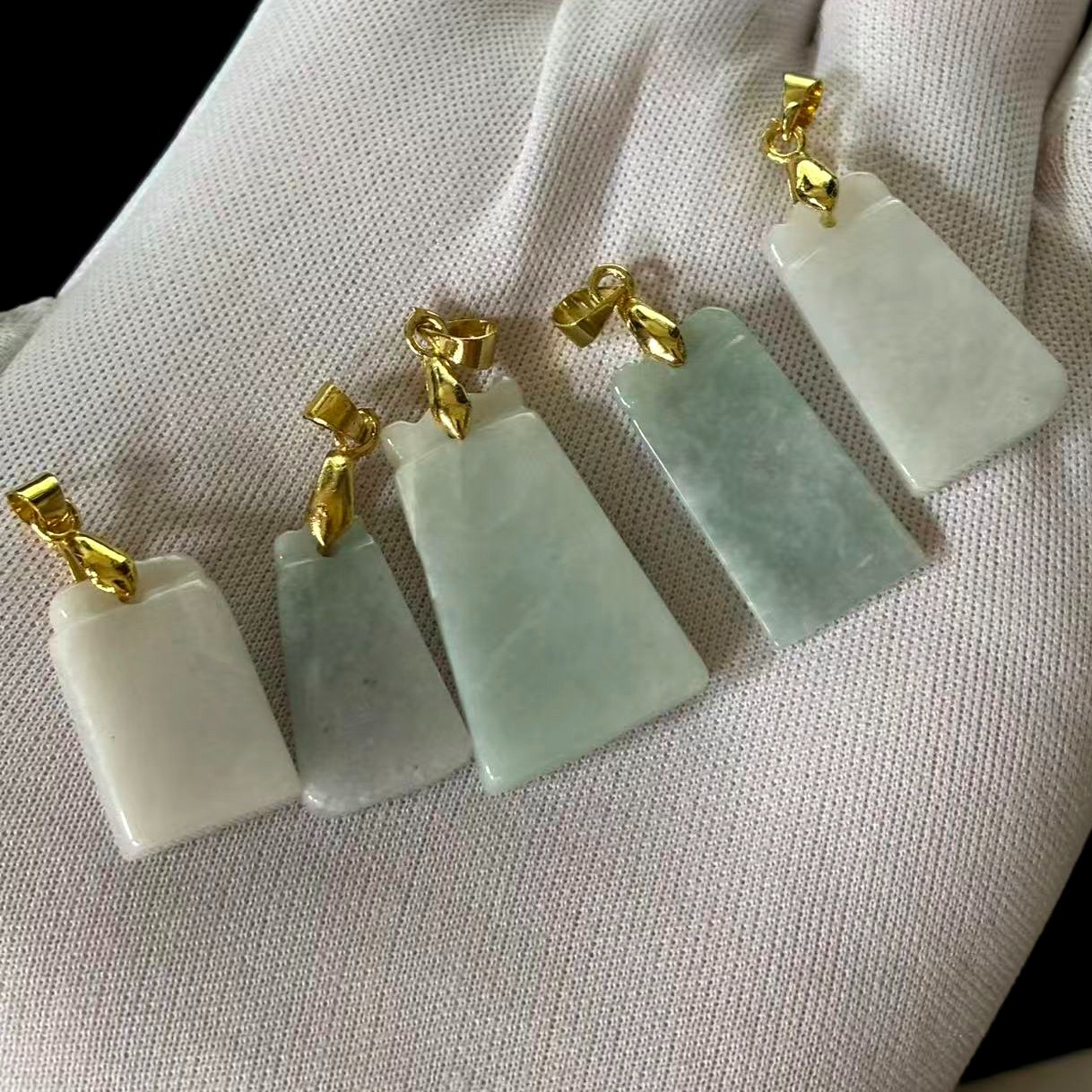 5 pcs Natural Jade Jadeit Pendants Amulet for Happiness Safety, Free 5 Necklaces