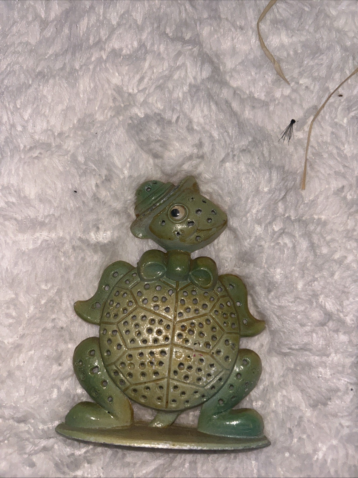Vintage Revere Mfg. Green 4.5” Turtle Earring Holder Display USA Googly Eye