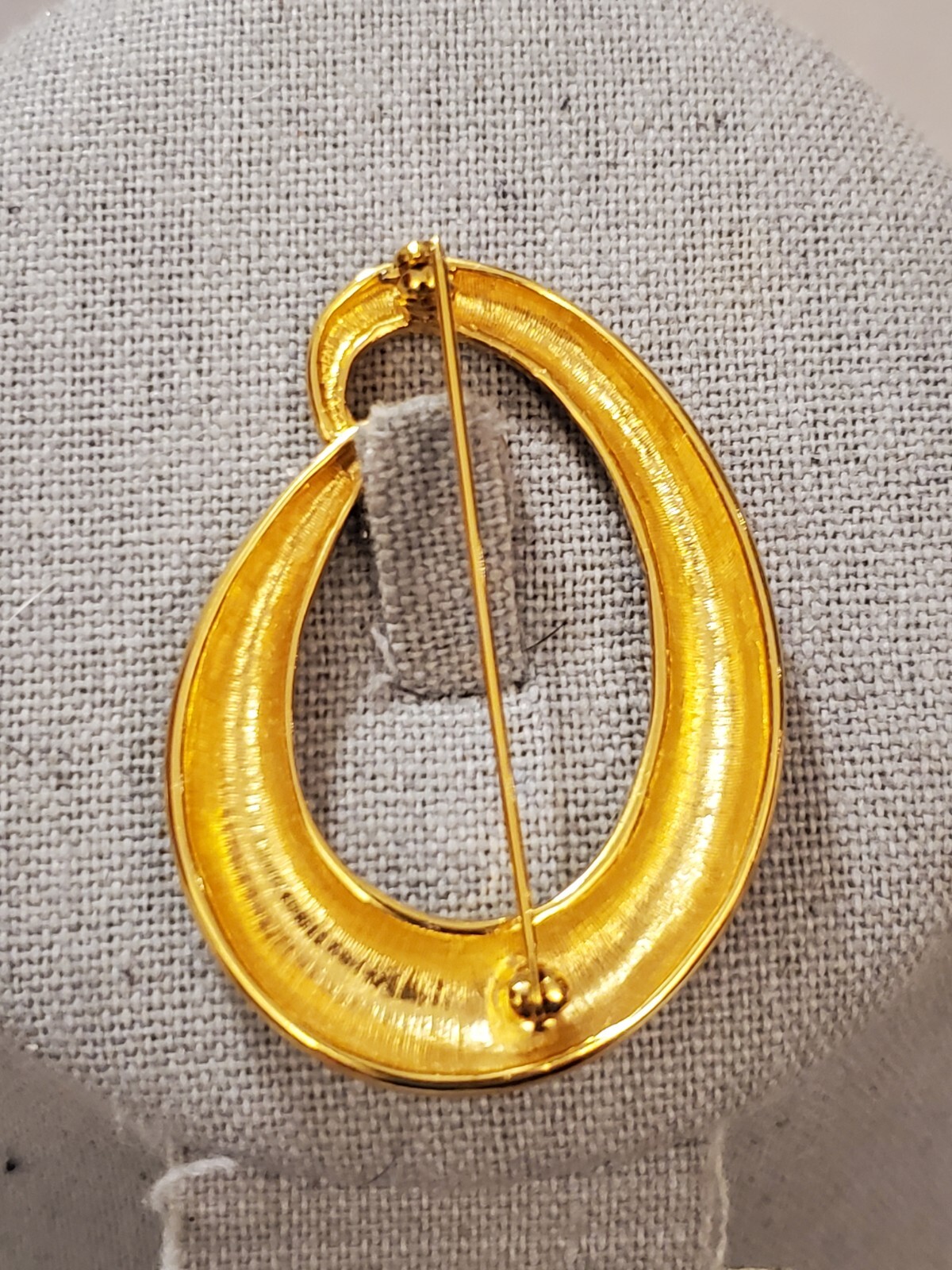 Goldtone Vintage Brooch Pin Almost 2″