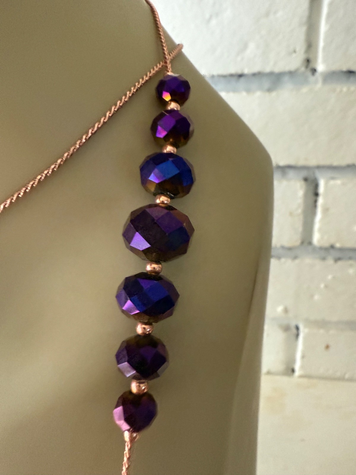 ESTATE ROSE GOLD PLATED PEACOCK PURPLE GLASS BEAD CHAIN NECKLACE 44″ SIGNED