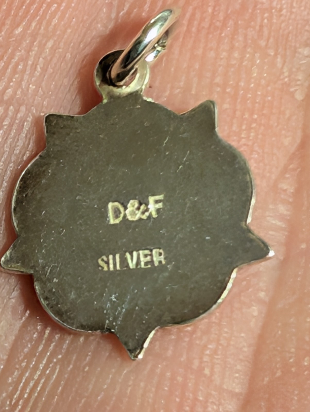 Vtg DEAKIN & FRANCIS Sterling Silver ENAMEL White Rose of York Charm Pendant D&F