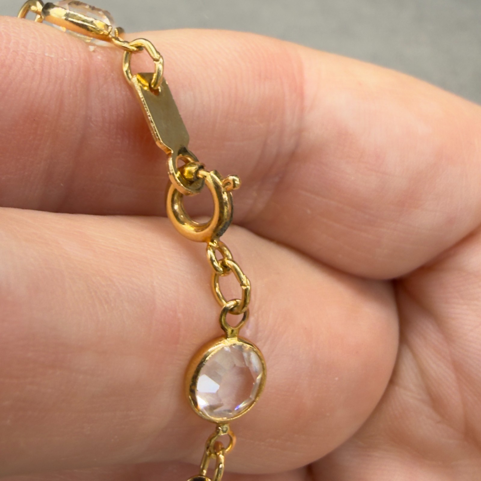 Vintage Swarovski Bracelet Crystal Station Bezel Set Gold Tone Chain Size 6.5
