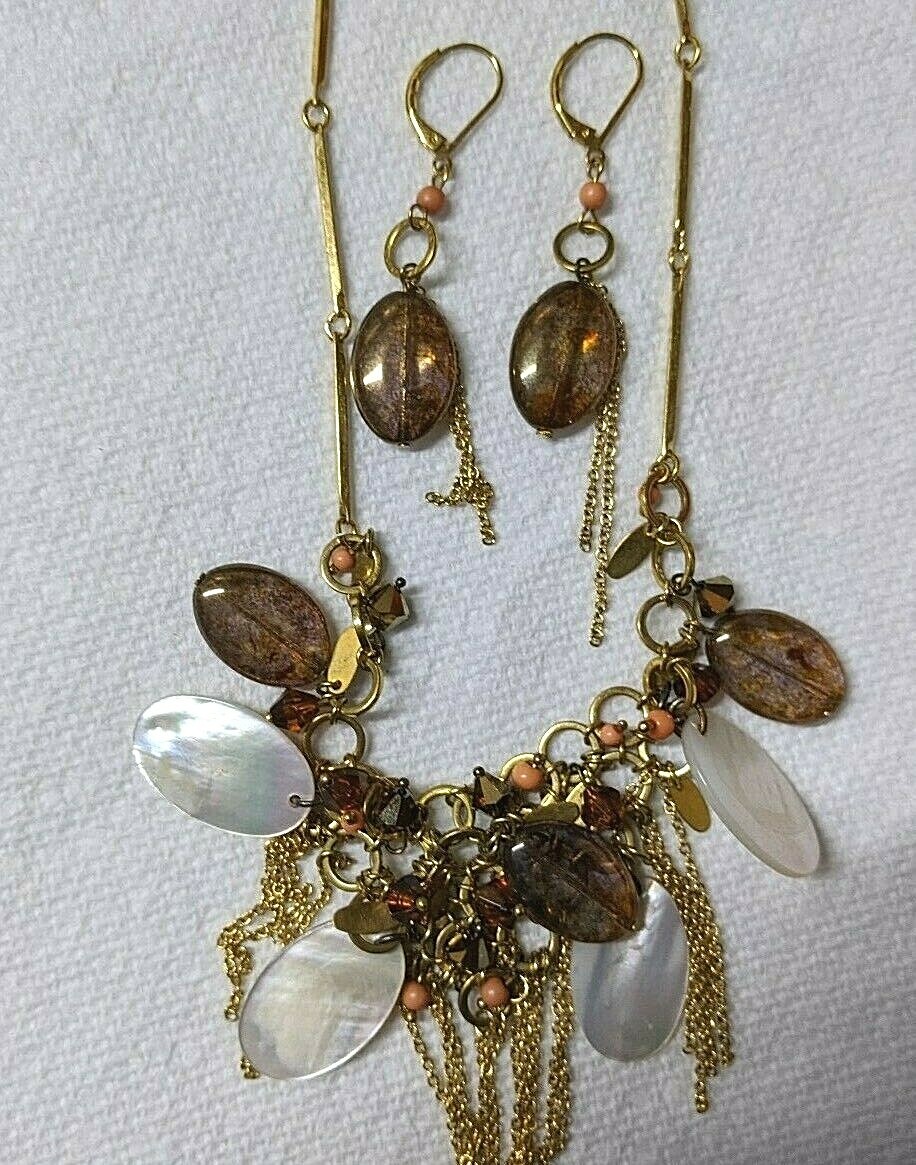 Gold tone mother of pearl, earring and necklace set peach, brown beads, China
