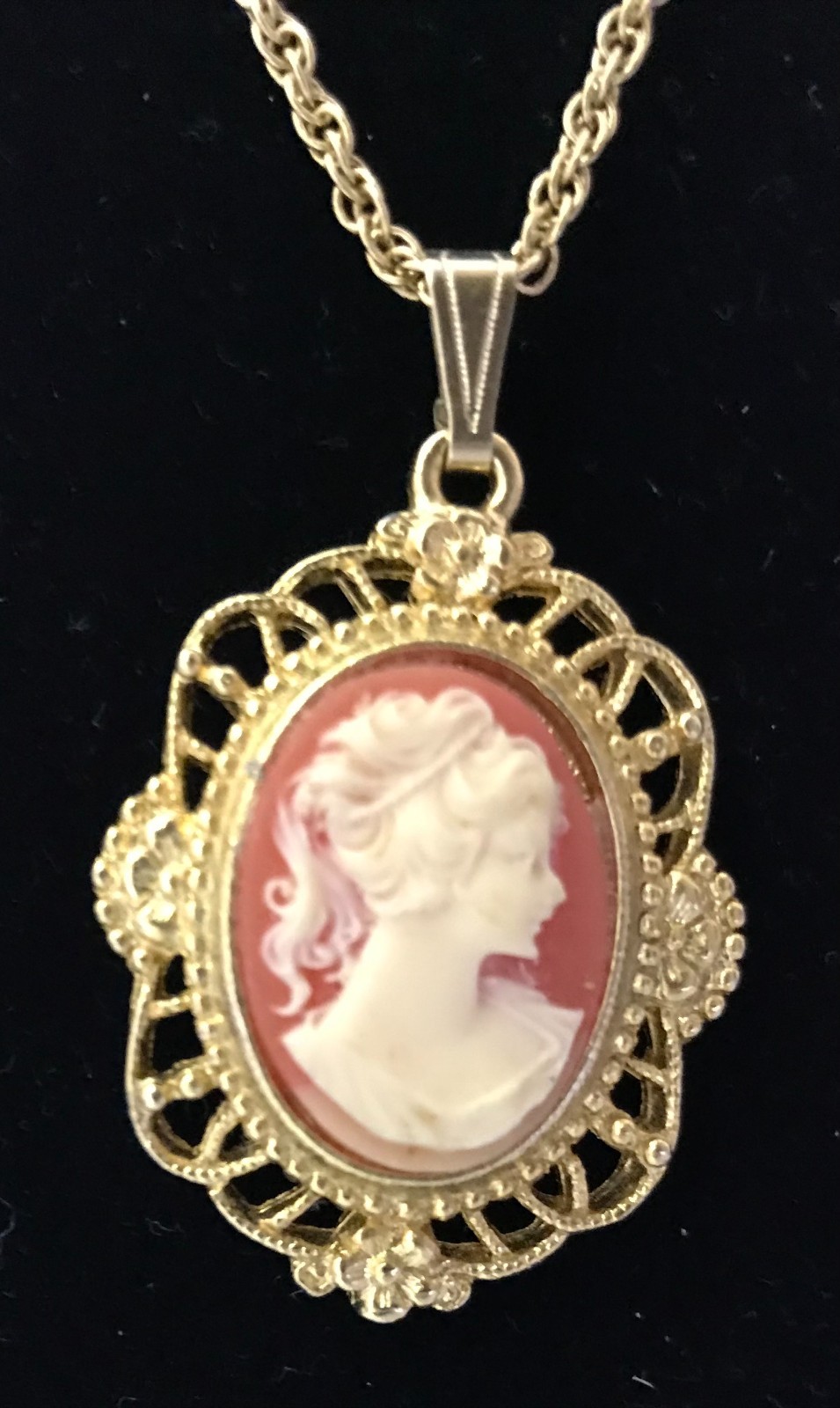 Vintage 24″ Gold Tone, Cameo, Ivory and Salmon Color, Pendant Necklace, JWL-1081