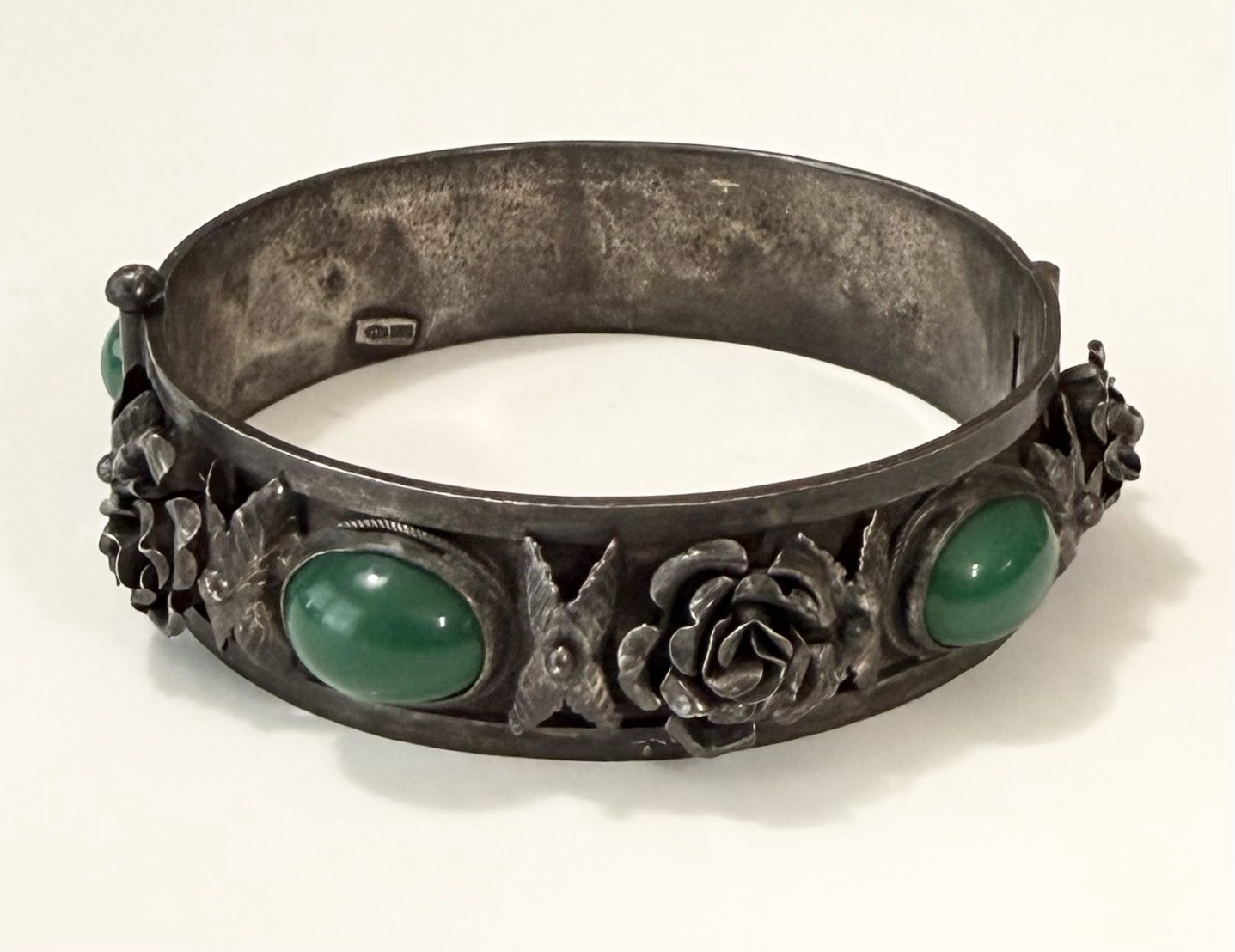 1930s BAUSI BRUNO Italy 800 Silver Chrysoprase 3D Roses Hinged Bangle 44g